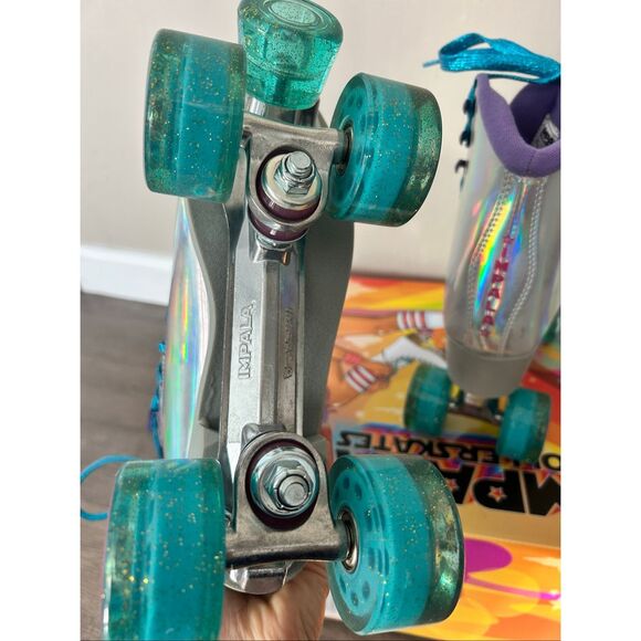Impala Multicolor Holographic Roller Skates size 8 - Picture 5 of 7